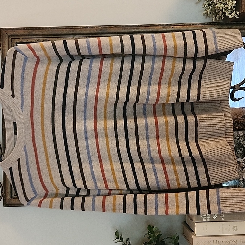 J Crew Cashmere sweater Size XL